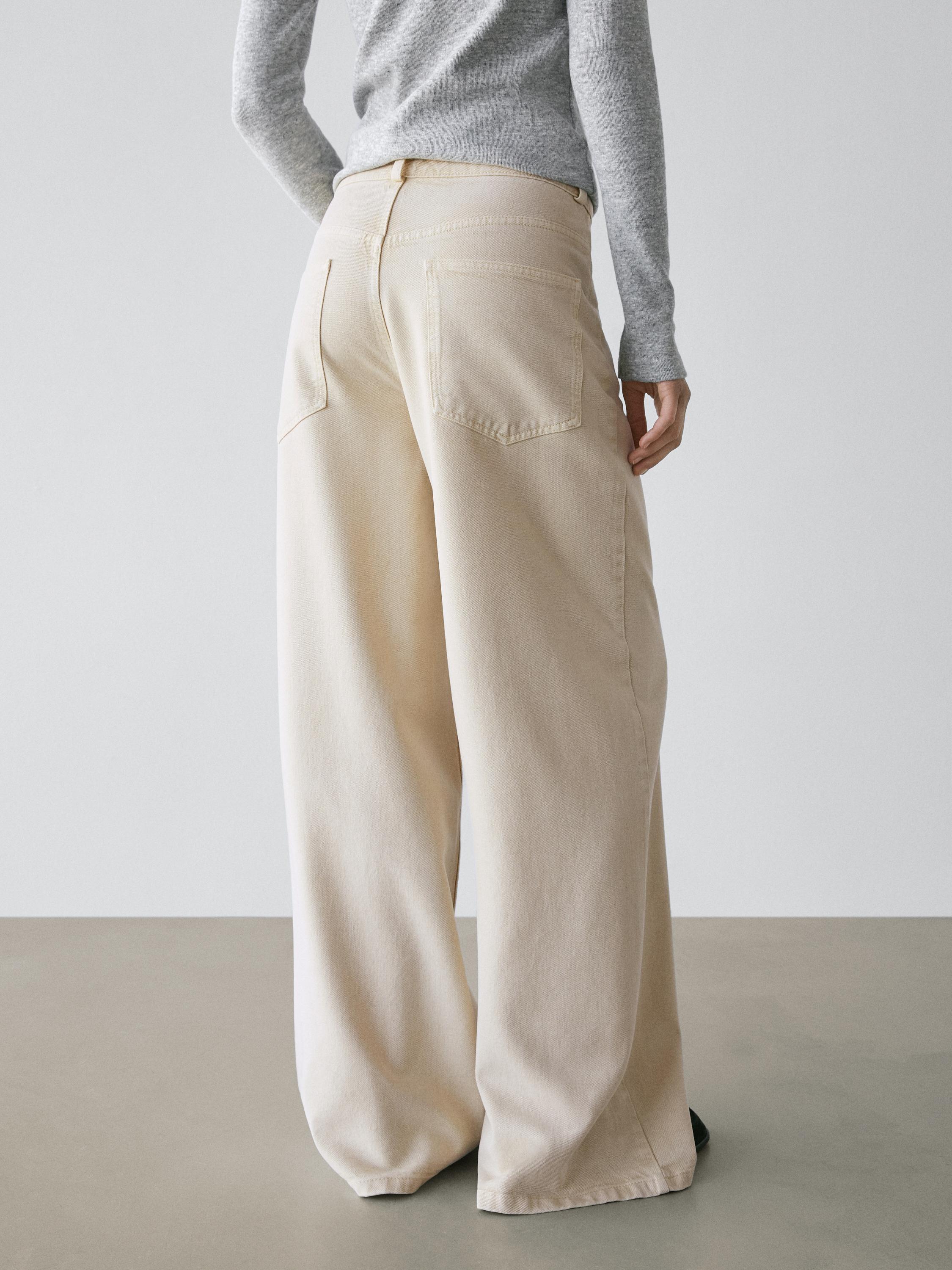Low-rise wide-leg jeans